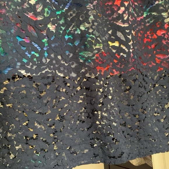 Elegant Multicolor Lace Dress - Picture 3 of 4